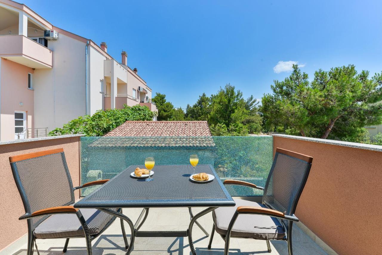 Cascada Villas With Private Jacuzzi And Private Parking Starigrad Paklenica Exterior foto